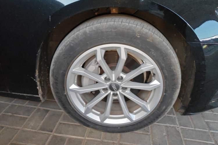 Used Audi A6L 2021 40 TFSI Luxury Prestige Edition Right Front Wheel Hub