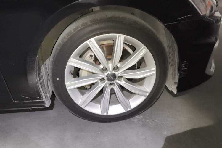 Used Audi A6L 2021 45 TFSI Prestige Dynamic Edition Right Front Wheel Hub