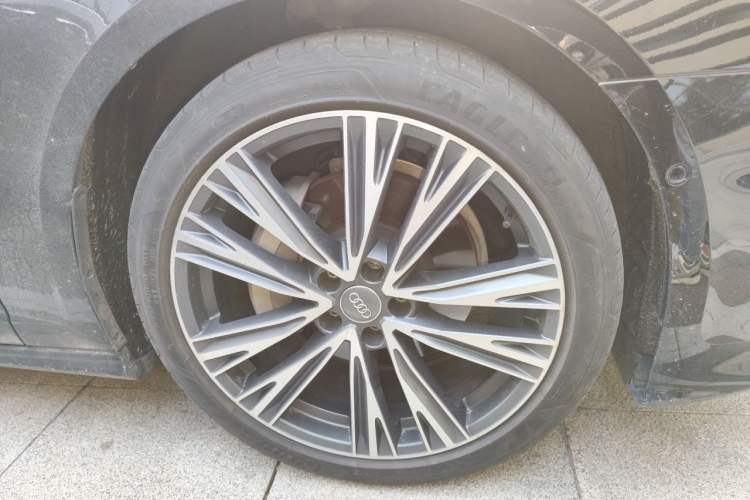 Used Audi A6L 2021 45 TFSI quattro Prestige Dynamic Edition Right Front Wheel Hub