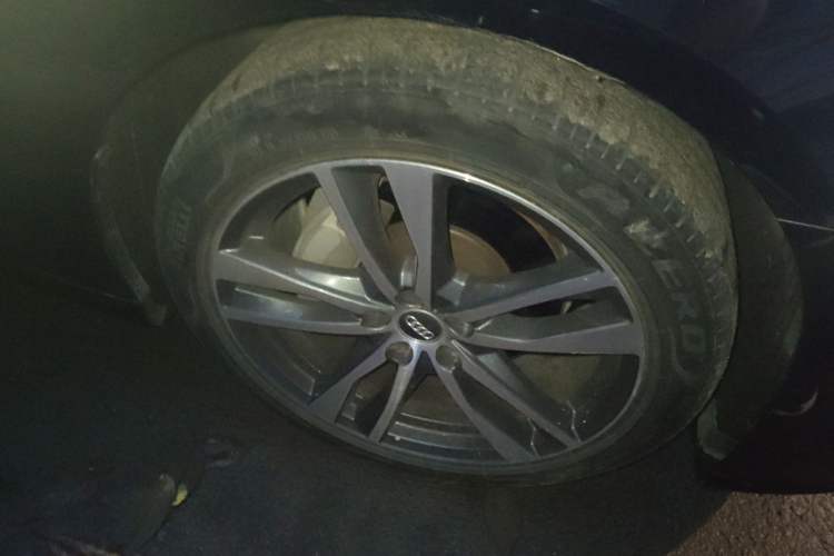 Used Audi A6L 2021 40 TFSI Luxury Dynamic Edition Right Front Wheel Hub