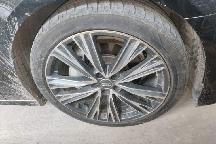Used Audi A6L 2021 45 TFSI Prestige Dynamic Edition Right Front Wheel Hub
