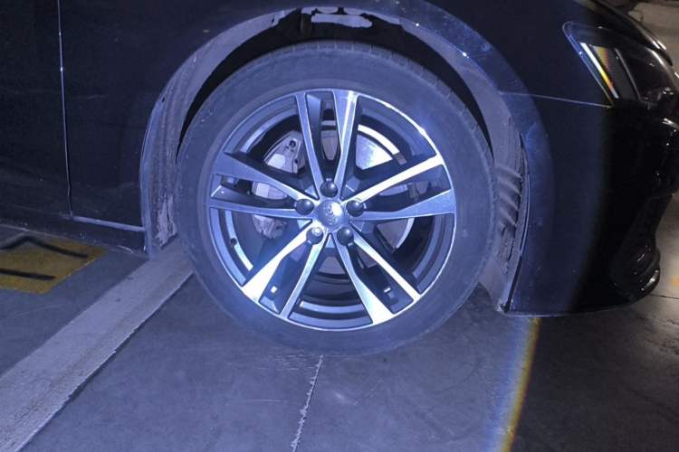 Used Audi A6L 2021 40 TFSI Luxury Dynamic Edition Right Front Wheel Hub