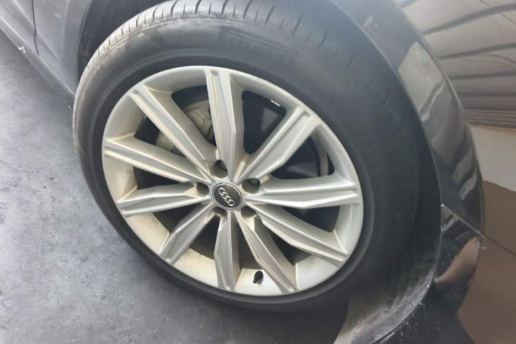 Used Audi A6L 2021 45 TFSI Prestige Dynamic Edition Right Front Wheel Hub
