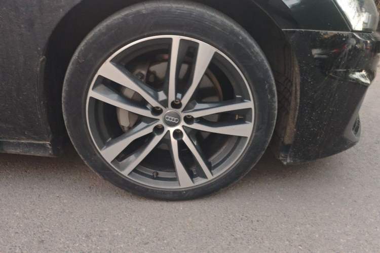 Used Audi A6L 2021 40 TFSI Luxury Dynamic Edition Right Front Wheel Hub