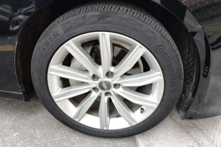 Used Audi A6L 2021 45 TFSI Prestige Dynamic Edition Right Front Wheel Hub