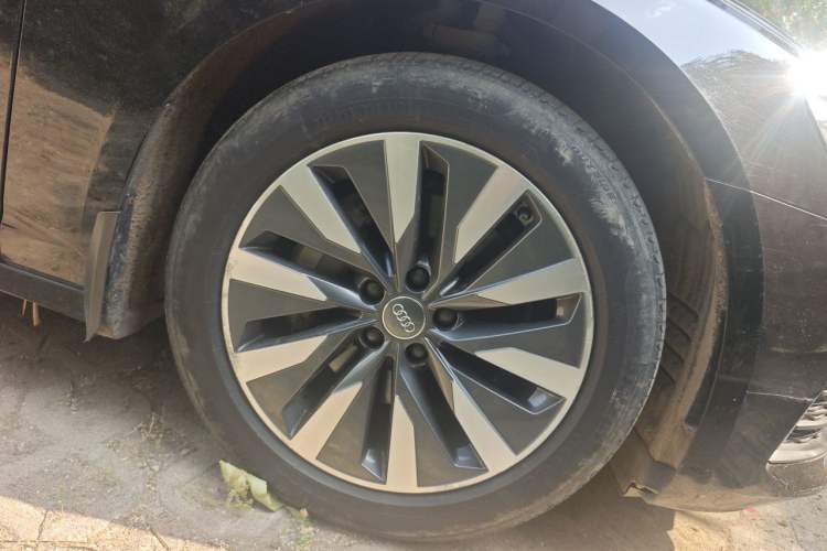 Used Audi A6L 2021 45 TFSI Prestige Elegant Edition Right Front Wheel Hub