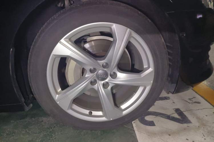 Used Audi A6L 2021 45 TFSI quattro Prestige Elegant Edition Right Front Wheel Hub