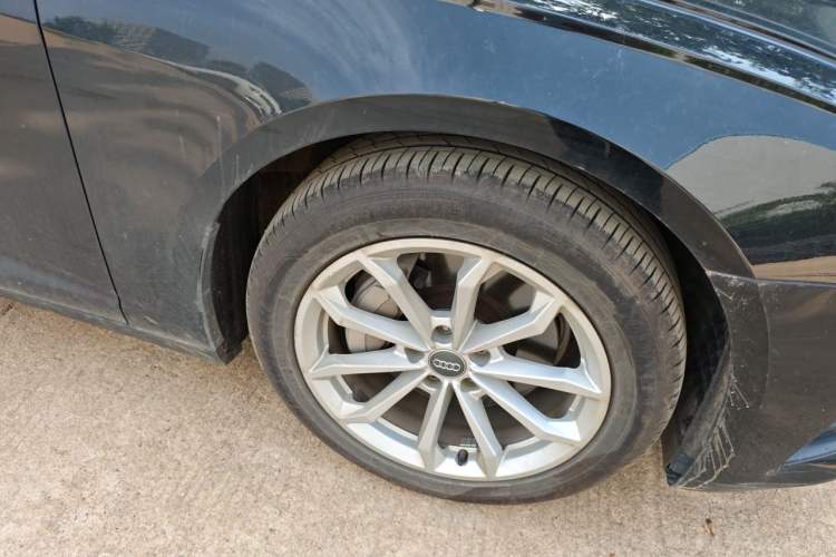 Used Audi A6L 2021 40 TFSI Luxury Prestige Edition Right Front Wheel Hub