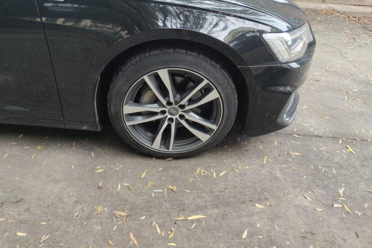 Used Audi A6L 2021 40 TFSI Luxury Dynamic Edition Right Front Wheel Hub