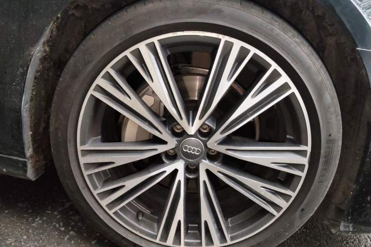 Used Audi A6L 2021 45 TFSI quattro Prestige Dynamic Edition Right Front Wheel Hub