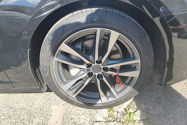 Used Audi A6L 2021 40 TFSI Luxury Dynamic Edition Right Front Wheel Hub