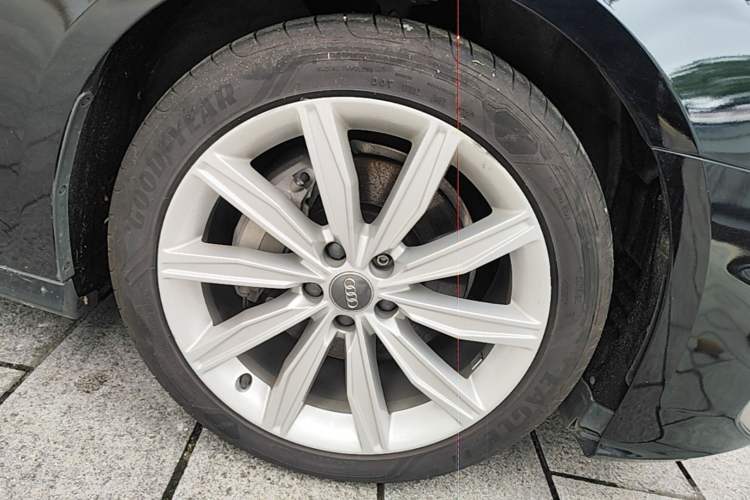 Used Audi A6L 2021 45 TFSI Prestige Dynamic Edition Right Front Wheel Hub