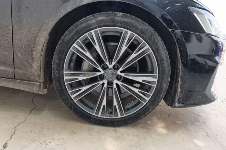 Used Audi A6L 2021 45 TFSI Prestige Dynamic Edition Right Front Wheel Hub