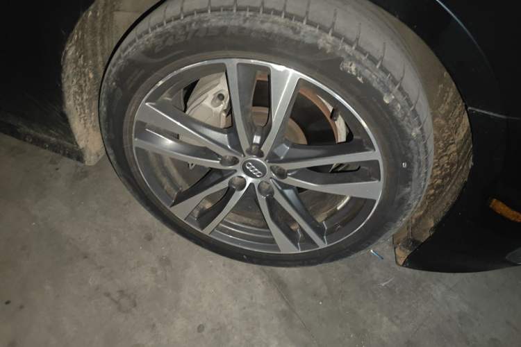 Used Audi A6L 2021 40 TFSI Luxury Dynamic Edition Right Front Wheel Hub
