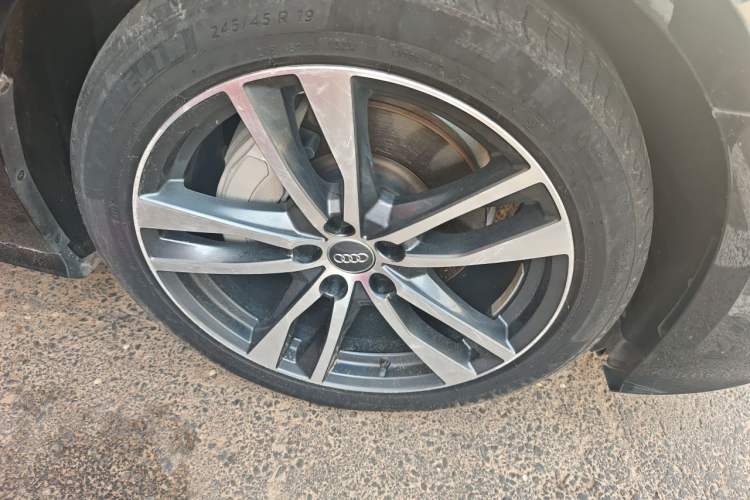 Used Audi A6L 2021 40 TFSI Luxury Dynamic Edition Right Front Wheel Hub
