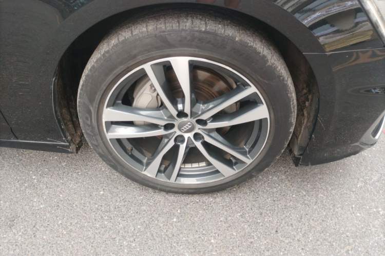 Used Audi A6L 2021 40 TFSI Luxury Dynamic Edition Right Front Wheel Hub