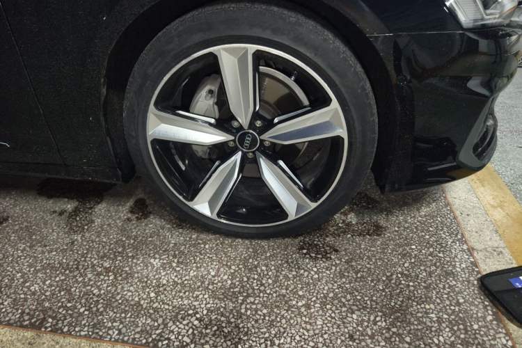 Used Audi A6L 2021 45 TFSI quattro Prestige Dynamic Edition Right Front Wheel Hub