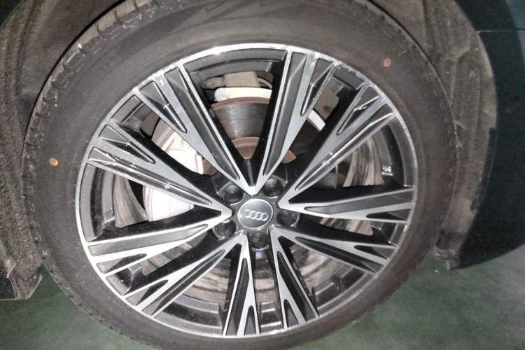 Used Audi A6L 2021 45 TFSI quattro Prestige Dynamic Edition Right Front Wheel Hub