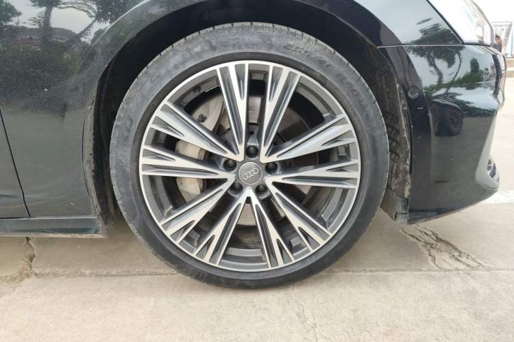 Used Audi A6L 2021 55 TFSI quattro Prestige Dynamic Edition Right Front Wheel Hub