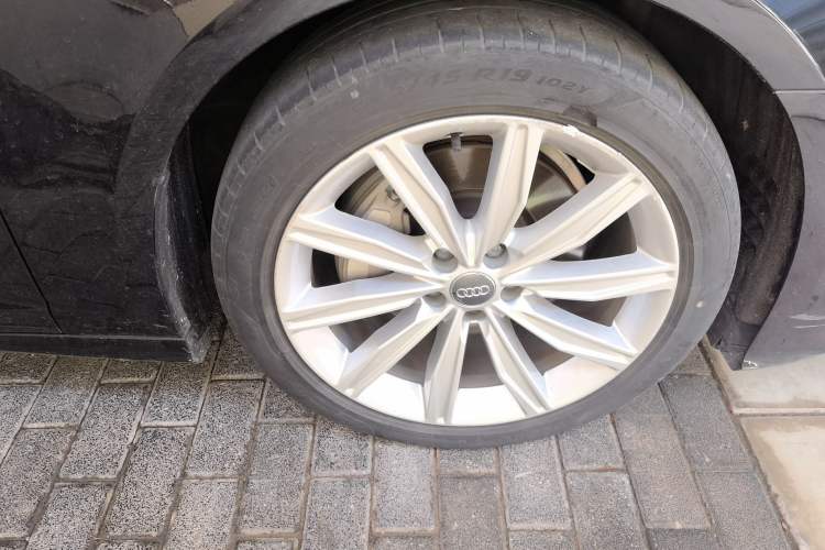Used Audi A6L 2021 45 TFSI Prestige Dynamic Edition Right Front Wheel Hub