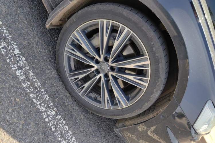 Used Audi A6L 2021 55 TFSI quattro Prestige Dynamic Edition Right Front Wheel Hub