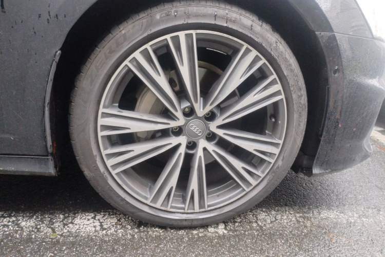 Used Audi A6L 2021 45 TFSI quattro Prestige Dynamic Edition Right Front Wheel Hub