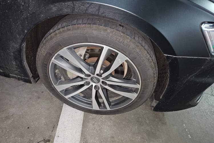 Used Audi A6L 2021 40 TFSI Luxury Dynamic Edition Right Front Wheel Hub