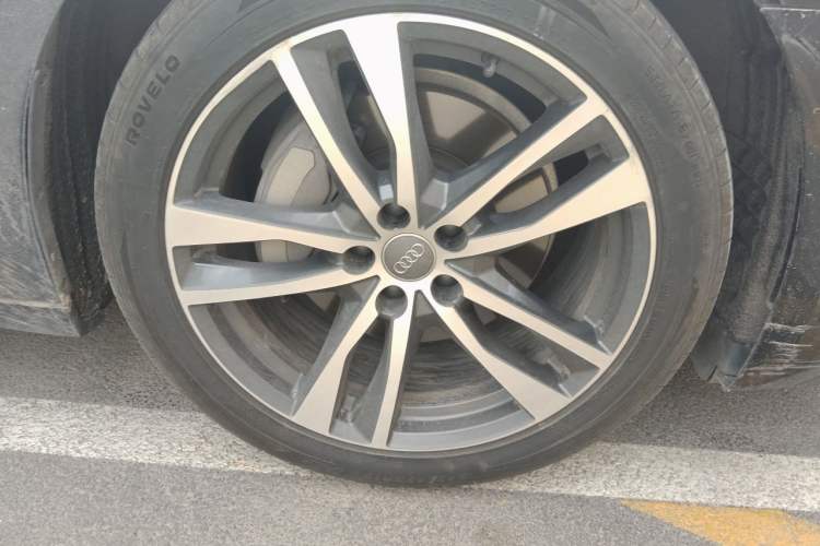 Used Audi A6L 2021 45 TFSI Prestige Elegant Edition Right Front Wheel Hub