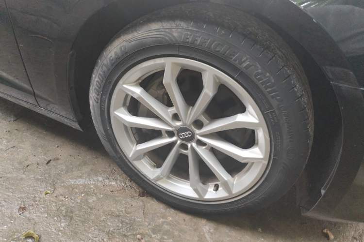 Used Audi A6L 2021 40 TFSI Luxury Prestige Edition Right Front Wheel Hub