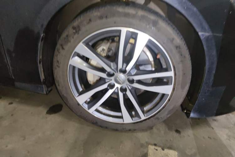 Used Audi A6L 2021 45 TFSI Prestige Dynamic Edition Right Front Wheel Hub