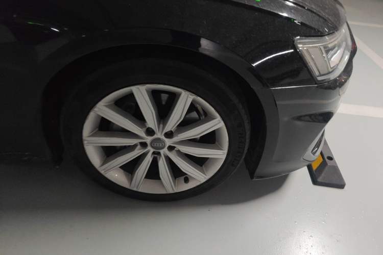 Used Audi A6L 2021 45 TFSI Prestige Dynamic Edition Right Front Wheel Hub