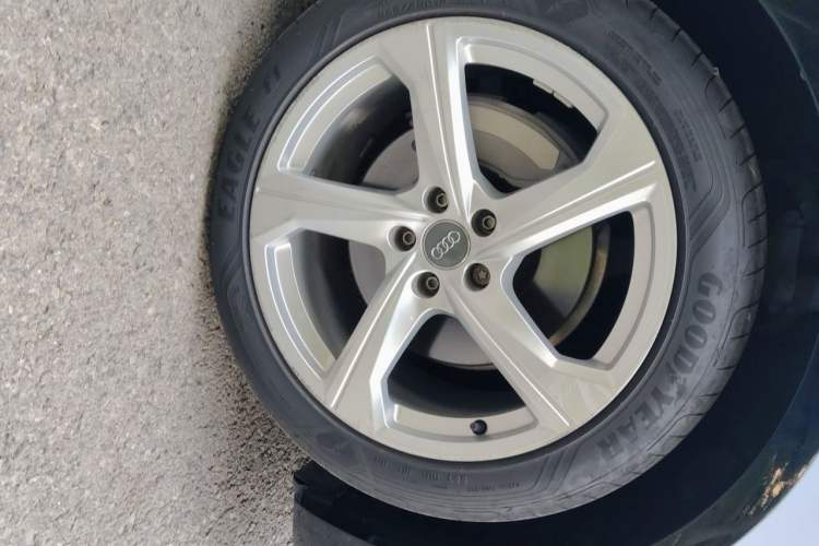 Used Audi A6L 2021 45 TFSI quattro Prestige Elegant Edition Right Front Wheel Hub