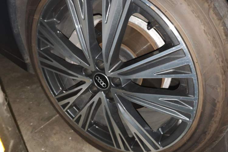 Used Audi A6L 2021 45 TFSI quattro Prestige Dynamic Edition Right Front Wheel Hub
