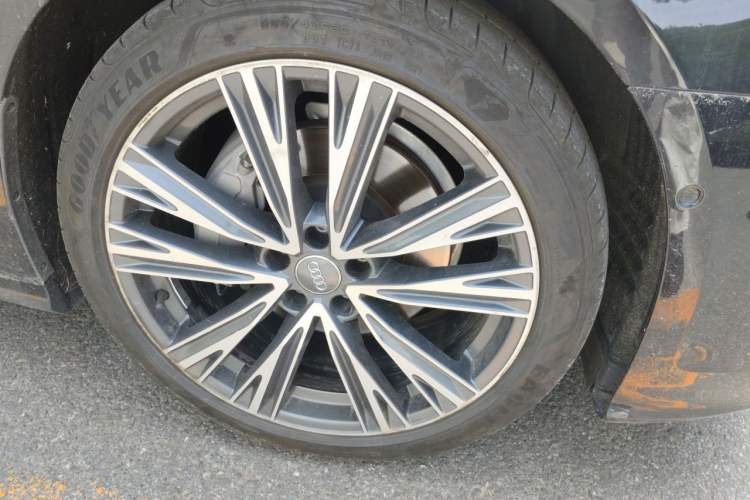 Used Audi A6L 2021 45 TFSI quattro Prestige Dynamic Edition Right Front Wheel Hub