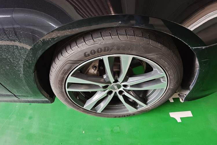 Used Audi A6L 2021 40 TFSI Luxury Dynamic Edition Right Front Wheel Hub