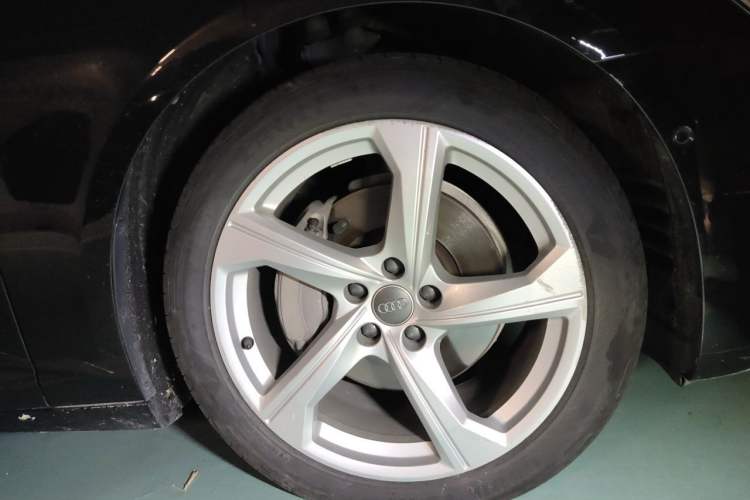Used Audi A6L 2021 45 TFSI quattro Prestige Elegant Edition Right Front Wheel Hub