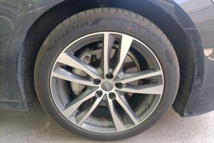 Used Audi A6L 2021 40 TFSI Luxury Dynamic Edition Right Front Wheel Hub