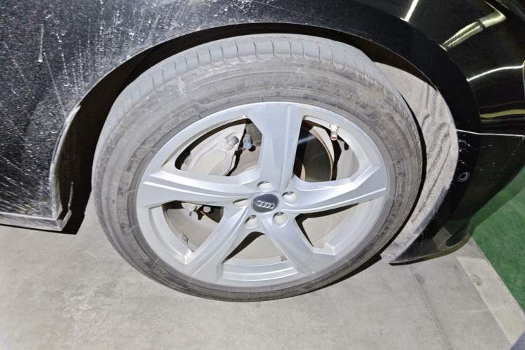 Used Audi A6L 2021 45 TFSI quattro Prestige Elegant Edition Right Front Wheel Hub