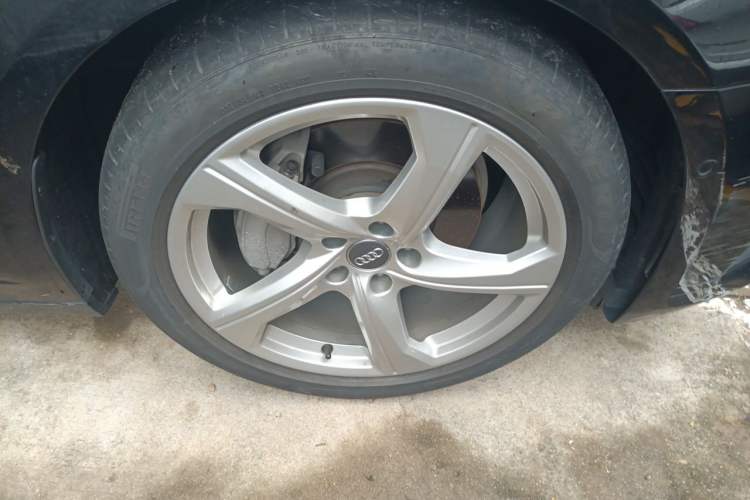 Used Audi A6L 2021 45 TFSI quattro Prestige Elegant Edition Right Front Wheel Hub
