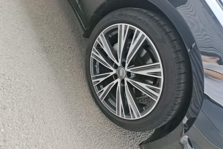 Used Audi A6L 2021 45 TFSI quattro Prestige Dynamic Edition Right Front Wheel Hub