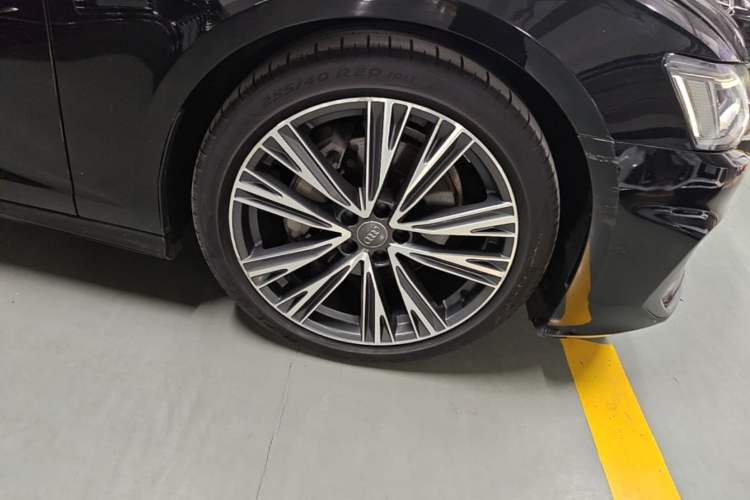 Used Audi A6L 2021 40 TFSI Luxury Dynamic Edition Right Front Wheel Hub