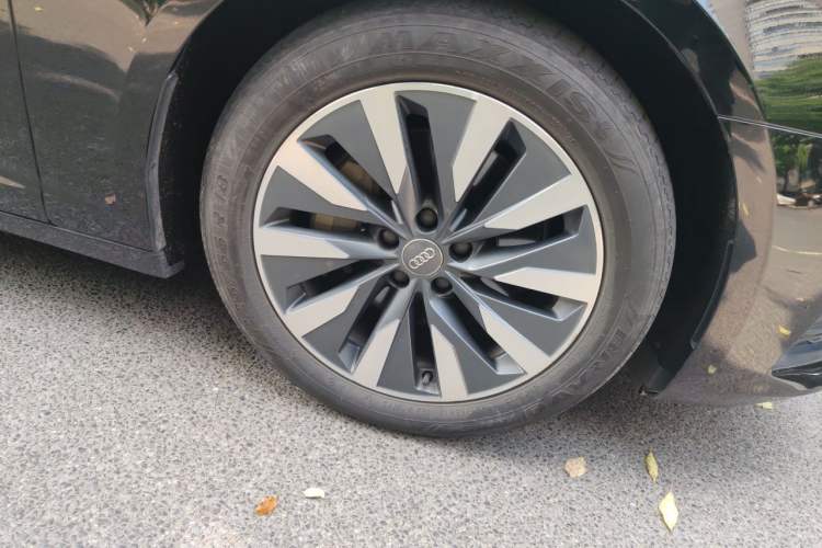 Used Audi A6L 2021 45 TFSI Prestige Elegant Edition Right Front Wheel Hub