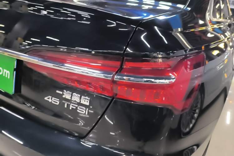 Used Audi A6L 2021 45 TFSI Prestige Dynamic Edition Right Rear Taillight