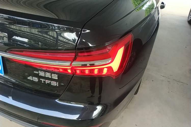 Used Audi A6L 2021 45 TFSI Prestige Dynamic Edition Right Rear Taillight