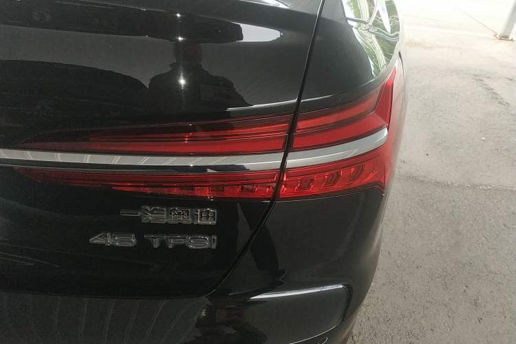 Used Audi A6L 2021 45 TFSI Prestige Elegant Edition Right Rear Taillight