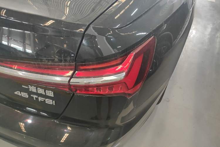 Used Audi A6L 2021 45 TFSI Prestige Dynamic Edition Right Rear Taillight