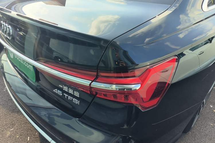 Used Audi A6L 2021 45 TFSI Prestige Dynamic Edition Right Rear Taillight