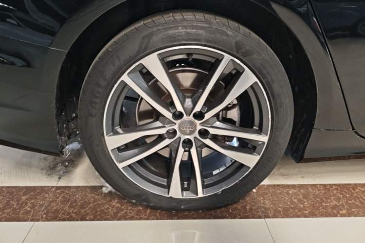 Used Audi A6L 2021 40 TFSI Luxury Dynamic Edition Right Rear Wheel Hub
