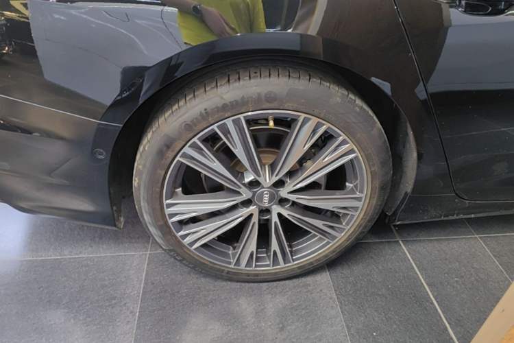 Used Audi A6L 2021 45 TFSI quattro Prestige Dynamic Edition Right Rear Wheel Hub