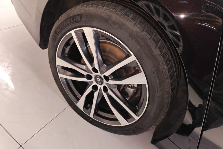 Used Audi A6L 2021 40 TFSI Luxury Dynamic Edition Right Rear Wheel Hub